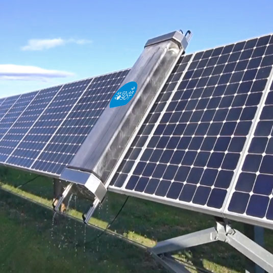 Nettoyage robotisé de panneaux solaires au sol
