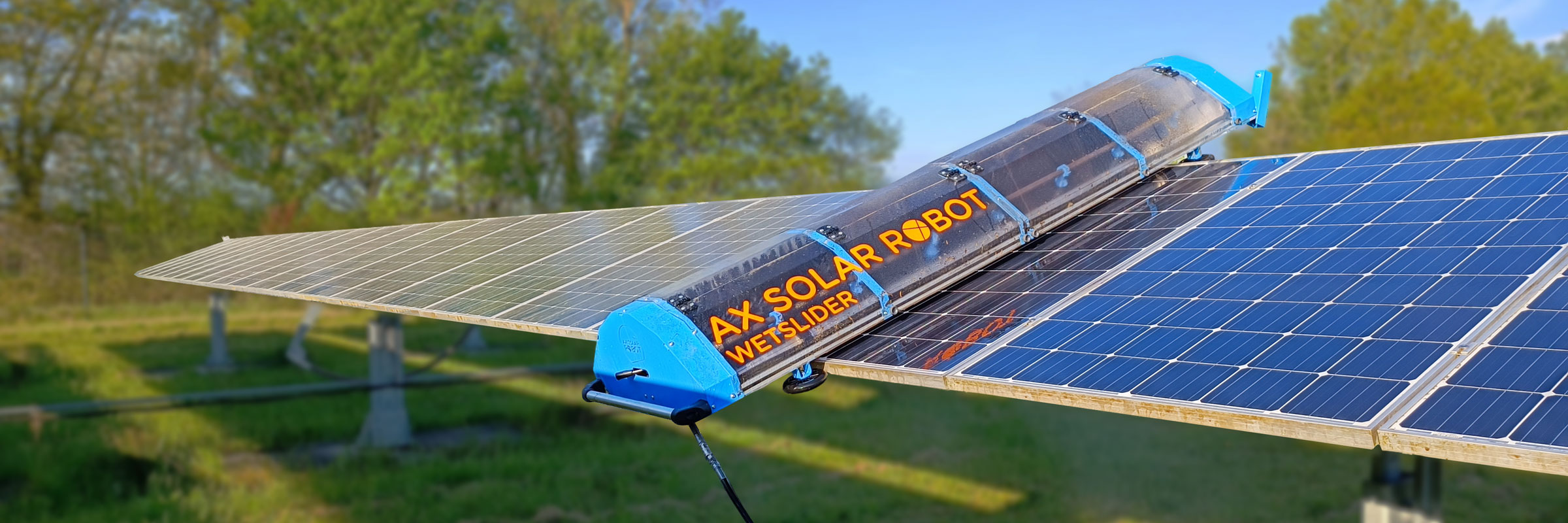 Robot de nettoyage centrales solaires au sol - WetSlider
